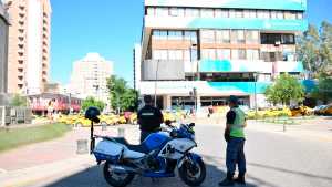 Video | Taxistas levantaron el corte en el centro de Neuquén en contra de Uber: exigen mayores sanciones