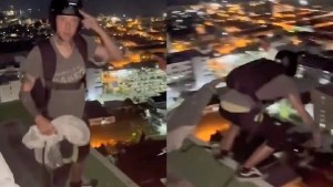 Video | Tailandia: le falló el paracaídas y murió tras arrojarse del piso 29