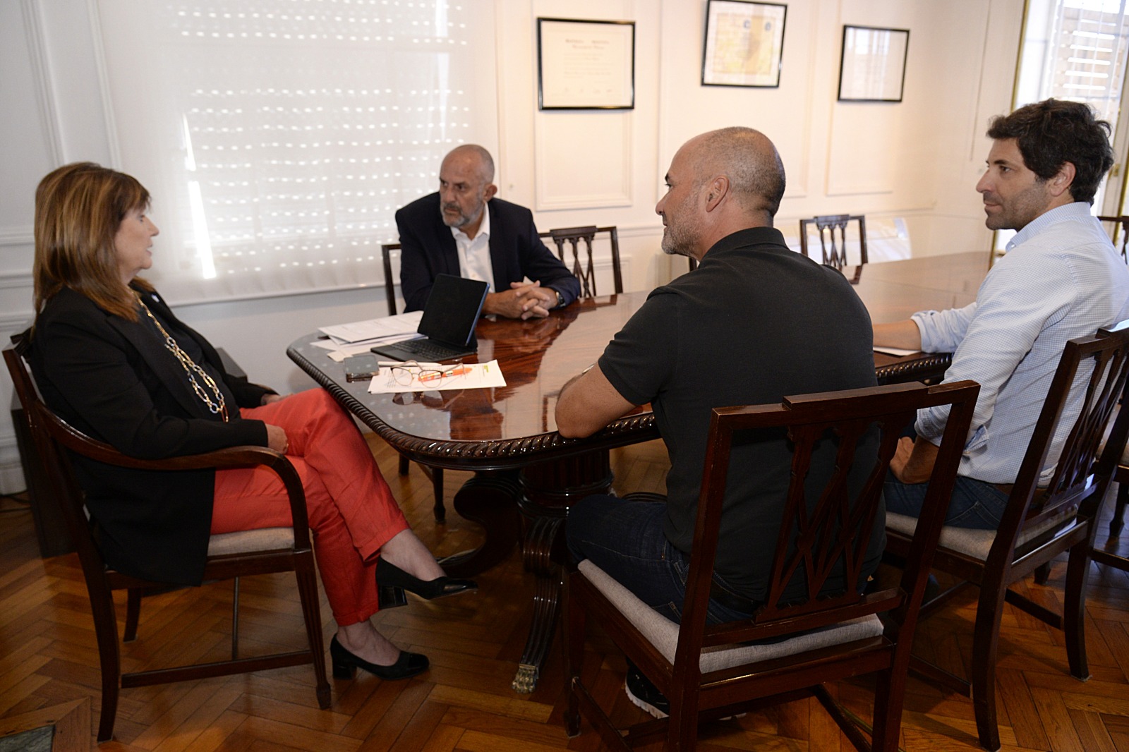 Bullrich con Juan Martín y Sergio Capozzi. Participó, también, el secretario del ministerio de Seguridad, Sebastian García de Luca.