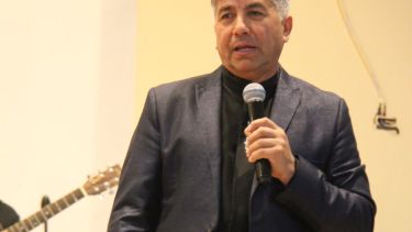 Video | El pescador perdido en Piedra del Águila es pastor de una iglesia y así lo recuerdan