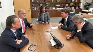 Argentina y el FMI seguirán negociando para reformular el acuerdo: el pedido especial de los emisarios del Fondo