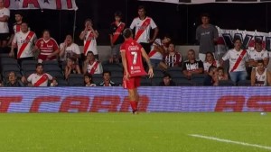 Video | El polémico festejo de Santiago Montiel que desató el enojo de los hinchas de River