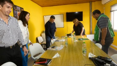 Desde las 11, el gobierno recibirá a los gremios estatales que aguardan una oferta salarial. Foto Archivo: Pablo Leguizamon