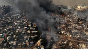 Incendios en Chile: 370 desaparecidos y más de 15 mil personas sin casa