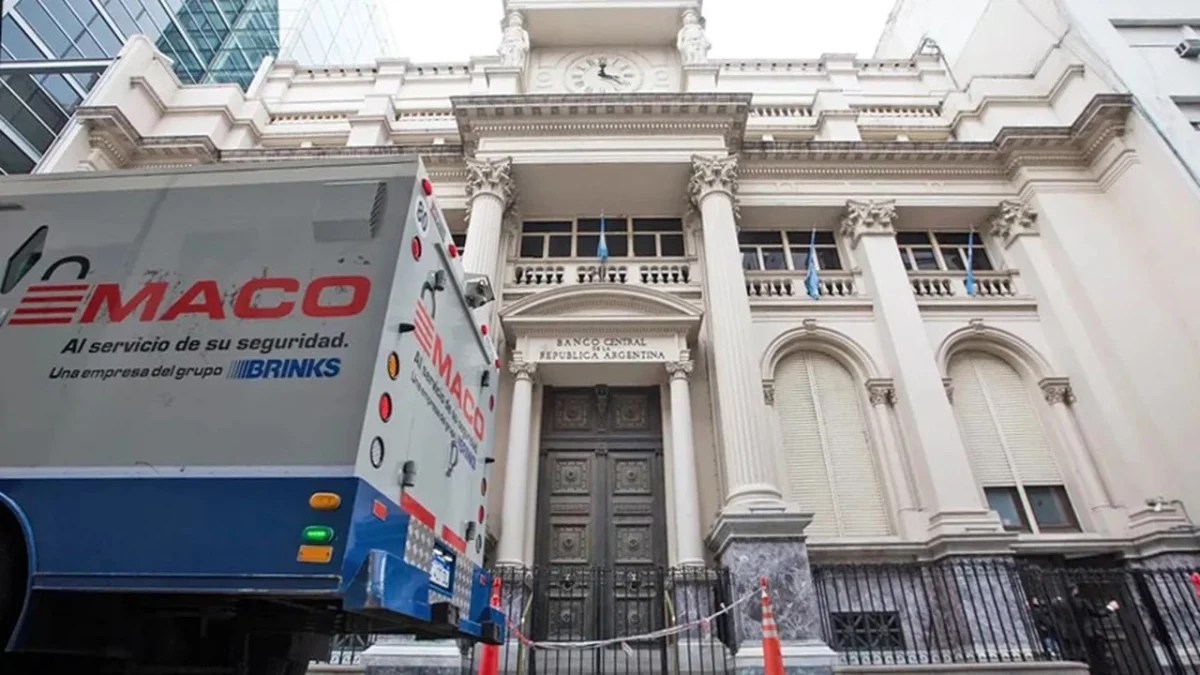 El Banco Central no puede mantener el ritmo de captación de reservas.
