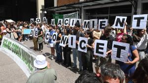 ¡El Conicet no se toca!: Alerta de becarios que apuestan al país