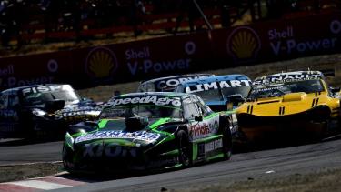 El campeonato del Turismo Carretera se puso en marcha en El Calafate y ahora desembarcará en Viedma. Foto Gentileza