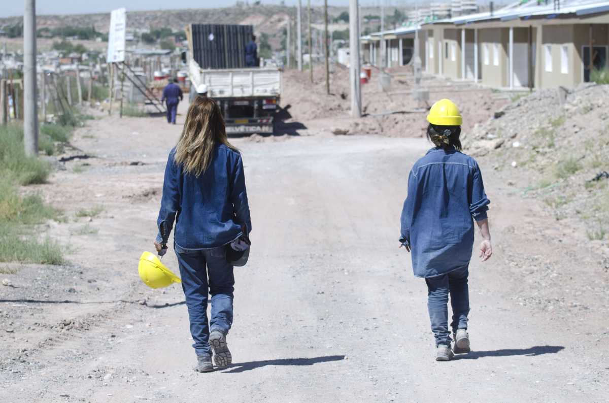 Ag-Nqn-Brecha-salarial-Mujeres-de-la-construccion-Ceci-Maletti-CEM_2043