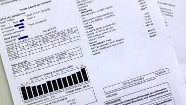 La factura de Calf  tiene ítems que no corresponden al servicio eléctrico.