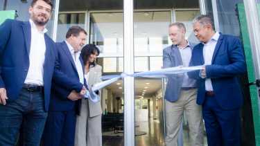 Alberto Weretilneck y Rolando Figueroa estuvieron presentes durante la inauguración. Foto: Cecilia Maletti.