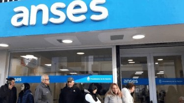Cuándo se cobra el doble bono de Anses para jubilados en febrero 2024. 