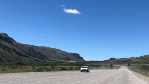 El ruinoso estado de la Ruta 23 en la zona de ripio entre Jacobacci y Bariloche