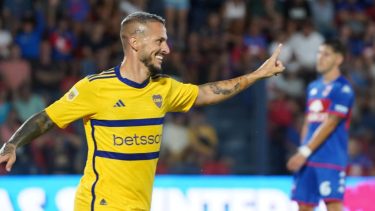 Benedetto fue titular en Boca y volvió al gol ante Tigre.