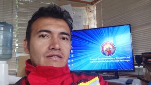 Historia de fuego: Daniel el radioperador, pieza clave en el combate contra el incendio en Parque Nacional Los Alerces