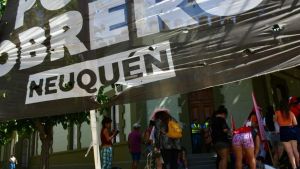 Levantaron el acampe en el centro de Neuquén: las organizaciones reforzarán medidas la próxima semana