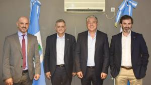 El presidente de YPF visitó Neuquén y Río Negro y ratificó la continuidad del megaproyecto Vaca Muerta Sur