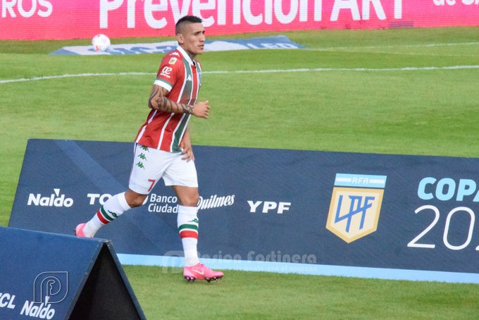 Ricardo Centurión jugó por última vez en 2021 con la camiseta de Vélez.  