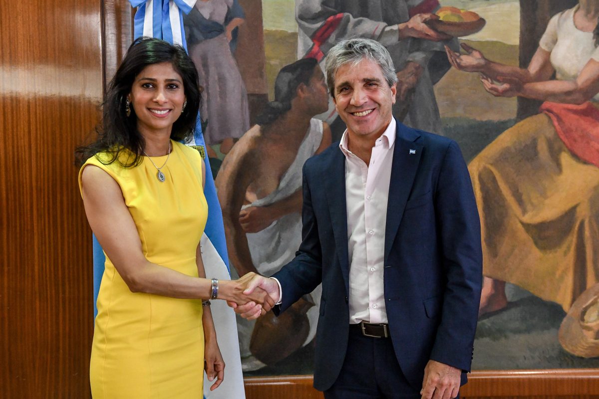 Caputo y Gita Gopinath, la segunda del FMI, tendrán una posible reunión.