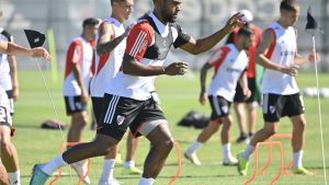 Miguel Borja entrenó en River y Demichelis sueña con que sea titular en el Superclásico