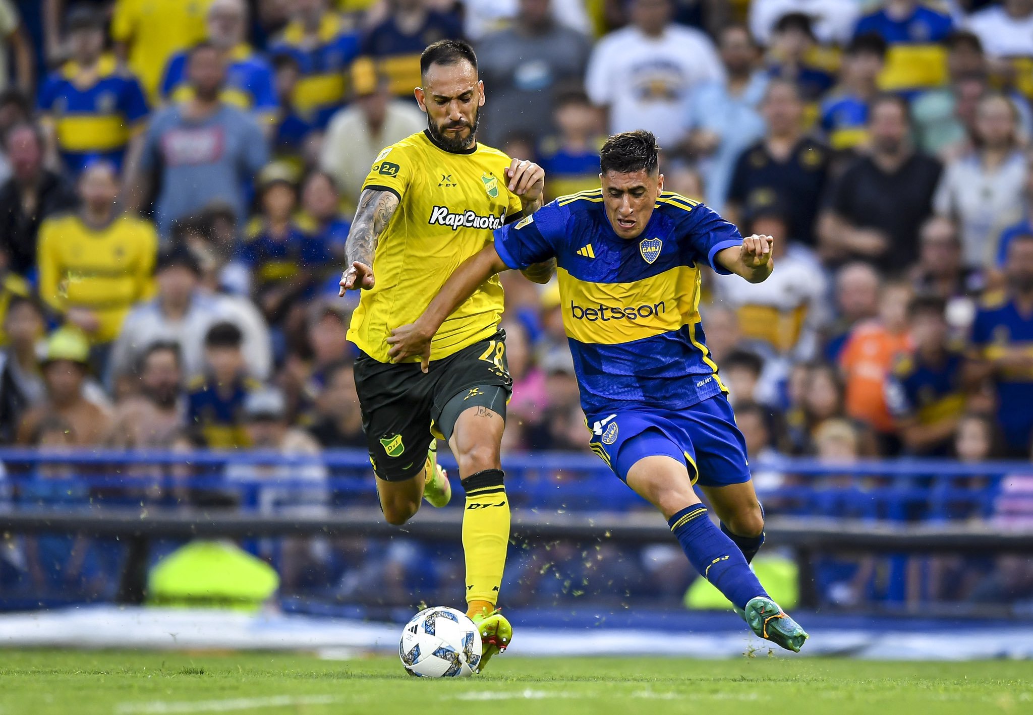 El uruguayo Merentiel tuvo las chances más claras para convertir en el empate de Boca ante Defensa y Justicia. 