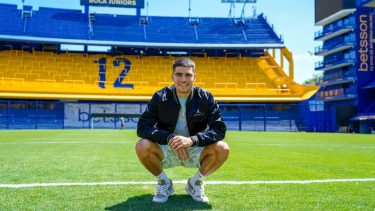 Alcaraz conoció ayer la Bombonera y hoy volvió para ver el partido de Boca. (Foto: @BocaJrsOficial)