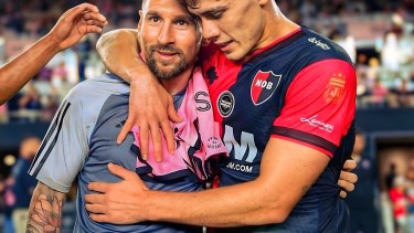 El gesto de Messi con los jugadores de Newell’s tras el amistoso con Inter Miami