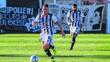 Boris Magnago y Matías Carrera no dejan en banda a Cipolletti para el Federal A