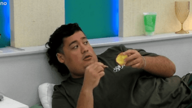 Gran Hermano le llamó la atención a Manzana por su suciedad. 