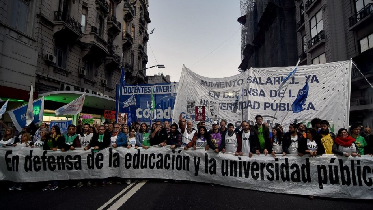 Marcha universitaria del martes 23: horarios en Neuquén y Río Negro (Foto: archivo)