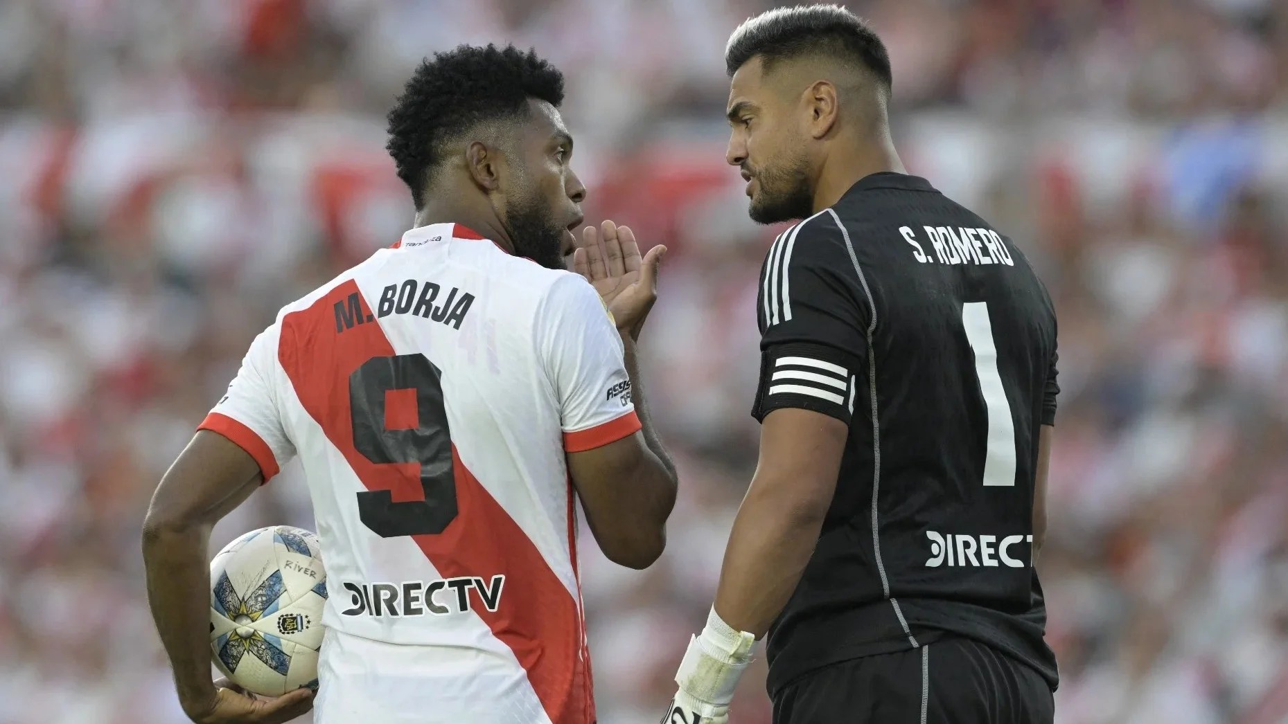 Romero detalló qué le dijo Borja en el Superclásico.