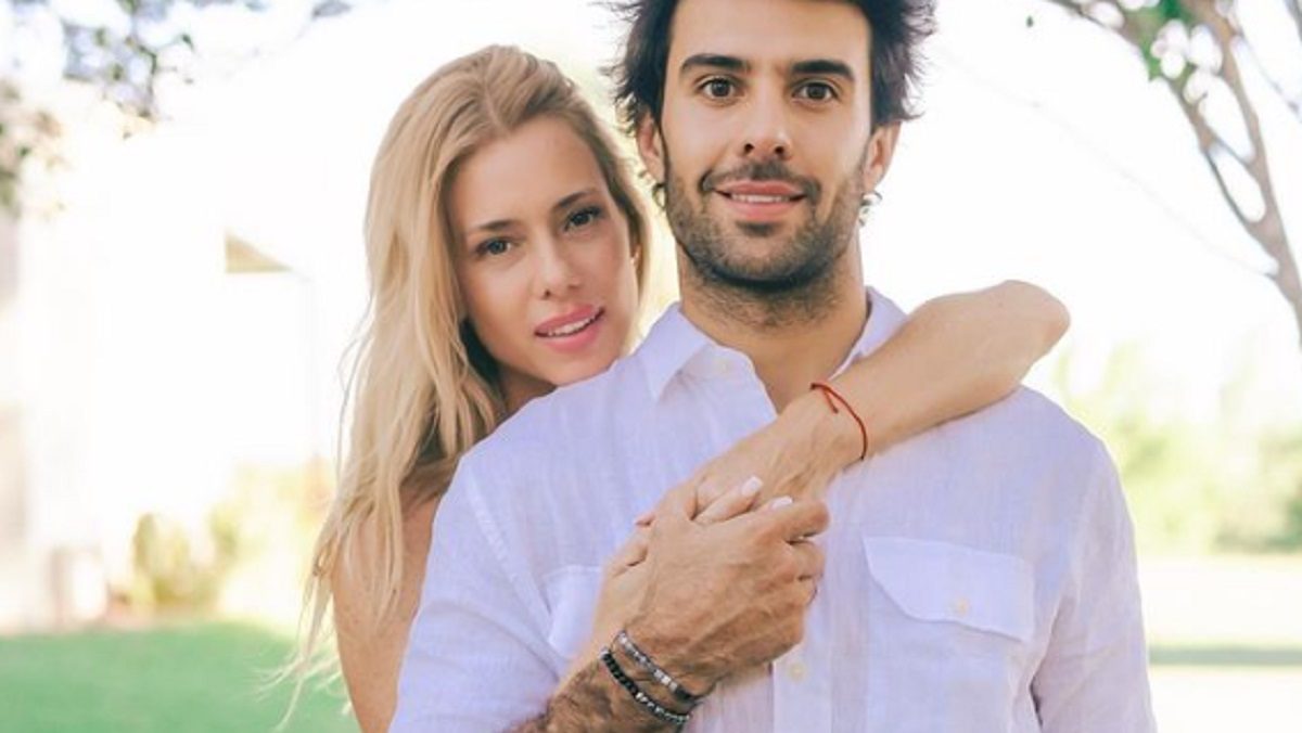 Nicole Neumann y Manu Urcera esperan su primer hijo juntos.-