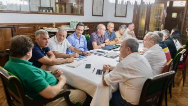 Weretilneck encabezó la reunión en la Residencia. El Gobierno dijo que "se hizo eje en las políticas de generación de empleo y el diseño de proyectos". productivos.