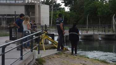 Quién era el adolescente que murió ahogado en el canal principal de riego en Roca