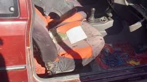 Conducían un auto robado y los encontraron con marihuana: quedaron detenidos, en Roca