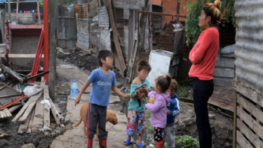 La UCA advierte que la pobreza seguirá creciendo y trepará al 60% en marzo (Foto: archivo)