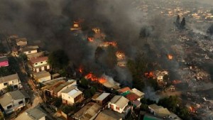 Catástrofe por los incendios en Chile: suben a 51 los muertos y esperan más víctimas