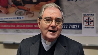 Monseñor Oscar Ojeda.
