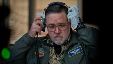 Alejado del frente de batalla. El personaje de Russell Crowe, esta vez, enrolado en labores de logística y de escritorio.