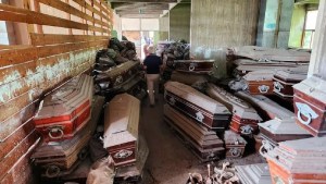 Hallaron más de 500 ataúdes y 200 bolsas con restos humanos sin registrar en el cementerio de La Plata