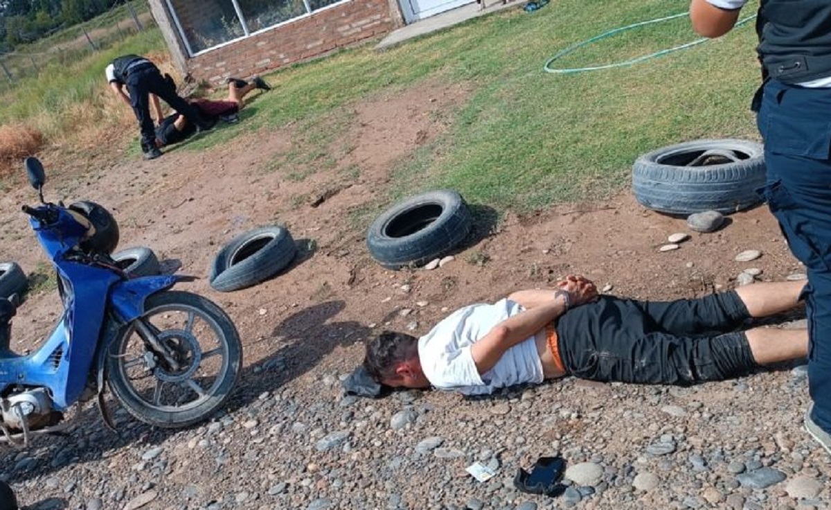 Los hombres fueron detenidos por personal de la Comisaría 9° de Catriel. Foto: Gentileza.