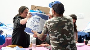 Ya se entregaron más de 21 mil kits escolares en Neuquén: «Es la foto de la economía del país»