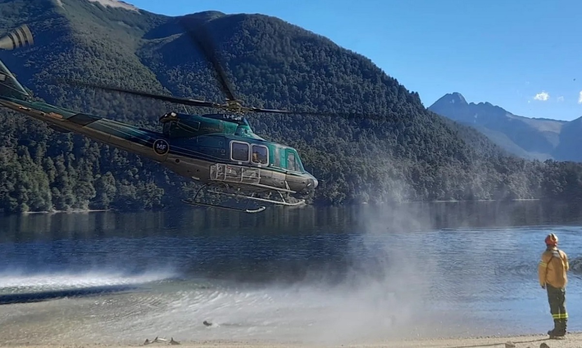 Los medios aéreos son una herramienta más para el combate del fuego, pero no son la prioritaria. Foto: Parque Nahuel Huapi