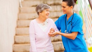 PAMI: Cómo pido el subsidio para el cuidado de personas mayores, en febrero 2024