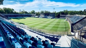 Amenaza de bomba en el estadio de Gimnasia: desalojaron a todos los simpatizantes
