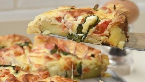 Tarta caprese con base de papa sin harinas