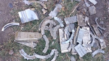 Los policías también hallaron placas de un cementerio. foto: gentileza.