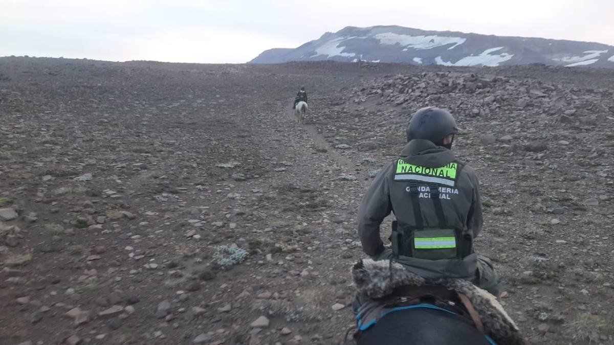El hombre que se perdió camino al volcán Copahue, fue hallado en cercanías a Chancho Kó (República de Chile). Foto: Gentileza Presidencia. 