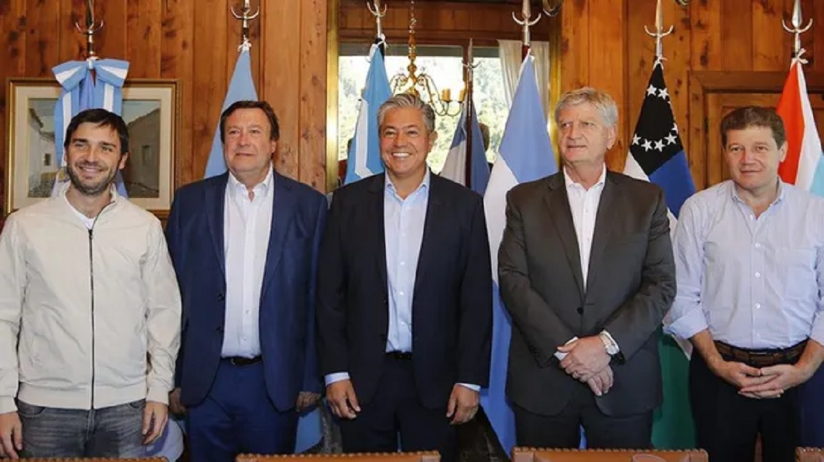 Gobernadores de la patagonia que rubricaron el comunicado pidiéndole fondos a Milei.


