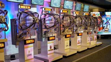 Un vecino de Neuquén resultó ganador del principal premio de Lotería Unificada. Foto: Gentileza Neuquén Informa. 