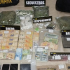 Imagen de Drogas, dinero y armas: 12 personas fueron detenidas tras un gran allanamiento, en Roca